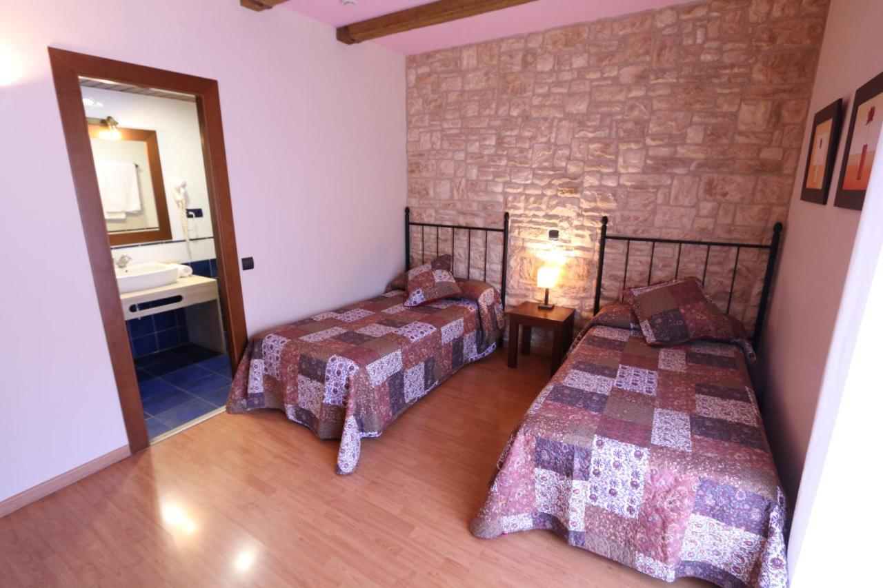 Hostal Del Senglar 에스풀가델프란콜리 외부 사진